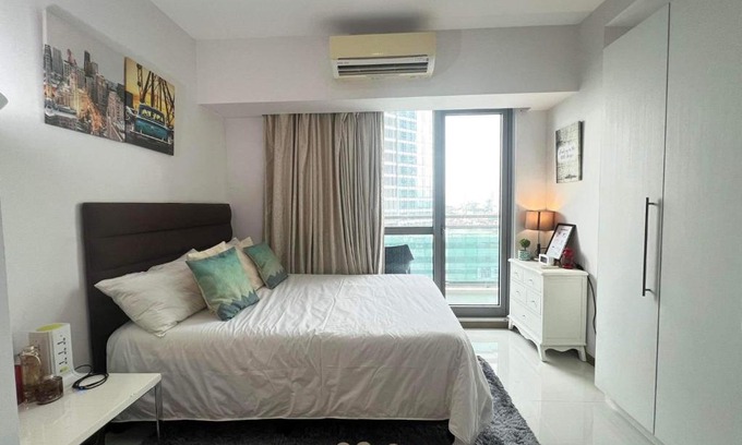 Makati Apartment | Sakura House