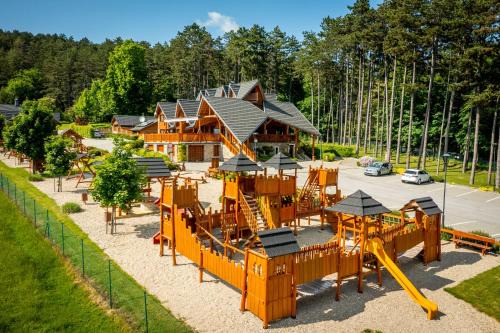 Opatovce nad Nitrou Hotel | Salaš Vígľaš