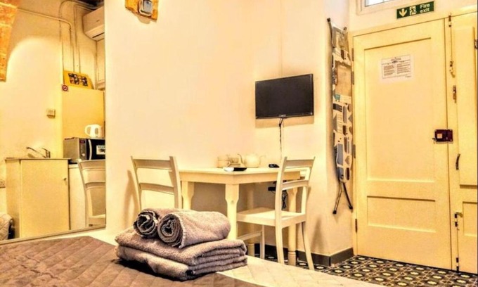 Valletta Apartment | Sally Port 32