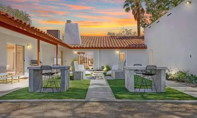 Panorama Heights House | Salt Spa, Soaking Pool, Game Room, Gym & Views · Pine Desert Ranch