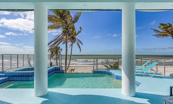 Bonita Springs House | Saltwater Sanctuary | Oceanfront + Pool & Theatre!
