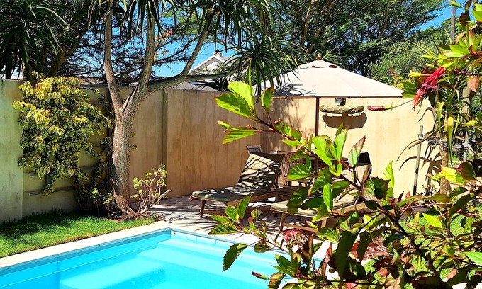 Blouberg Rise Cottage | SALTY BREEZE Boutique Retreat: Tranquille Garden Cottage - 700m to kite beach