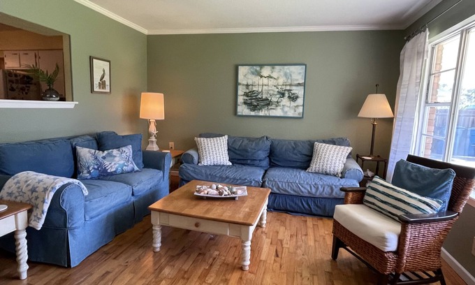 Fulton House | Salty Shores in Rockport TX, Sleeps 10