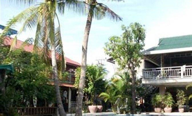 Ruessei Kaev Hostel | Samathi Lake Resort