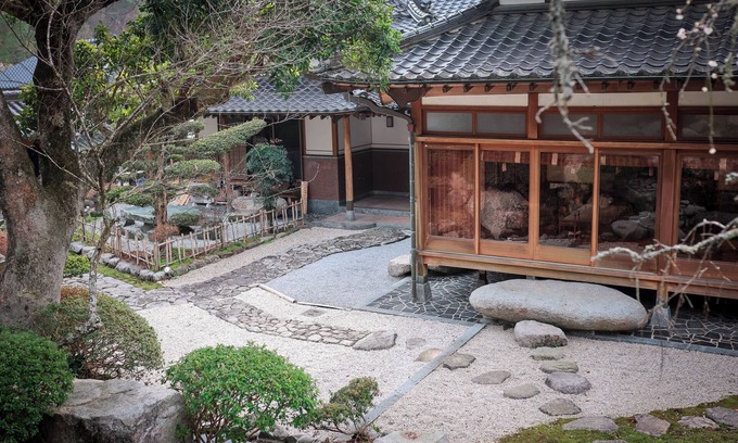 Soeda Bed & Breakfast | SAMURAI HOUSE See in Movies near Hikosan