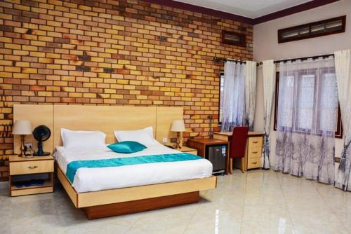 Kampala Bed & Breakfast | SamWeb Bed and Breakfast