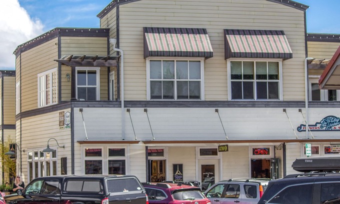 Friday Harbor Condo | San Juan Suites- Channel Room! Downtown!