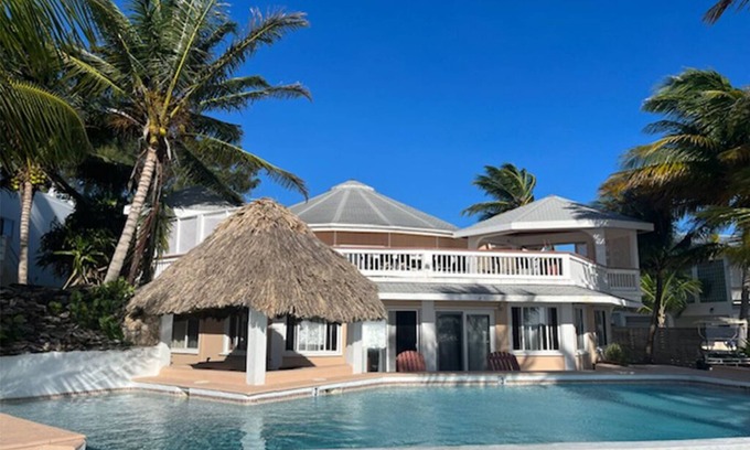 Boca Ciega Villa | San Pedro oceanfront spacious 8 bedroom/5 bath Villa beautiful views of the reef