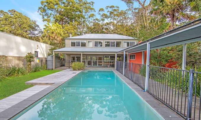 Pearl Beach House | Sand and Sea by HolidayCo.