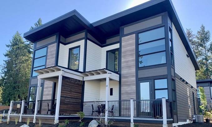 Regional District of Nanaimo House | SandCastle Shores - 2 bedroom newly built Parksville townhome with beach access