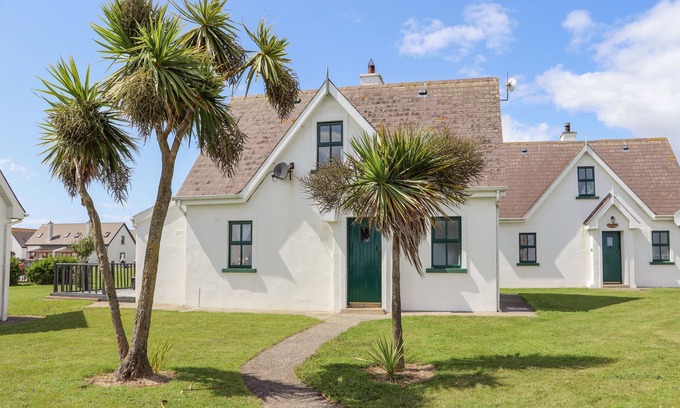 Templetown Cottage | SANDEEL BAY, family friendly in Fethard-On-Sea, County Wexford