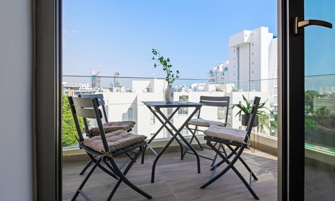 Potamos tis Germasogeias Apartment | Sanders Evolution - Cute 3-Bdr Apt w/ Shared Pool