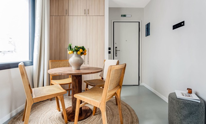 Piraeus Apartment | Sanders Port - Sleeky Studio with Roof-Top Terrace