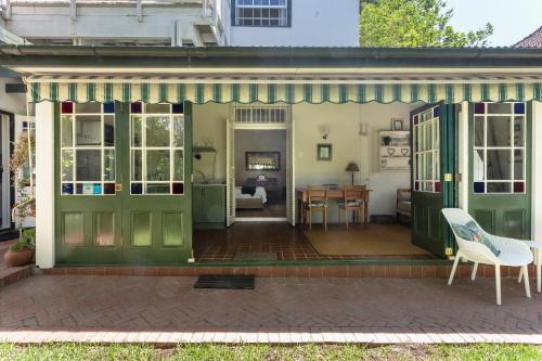 Rondebosch Bed & Breakfast | Sandown Lodge