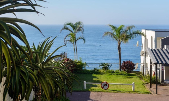 Umdloti Apartment | Sands Beach Breaks Umdloti Beach View