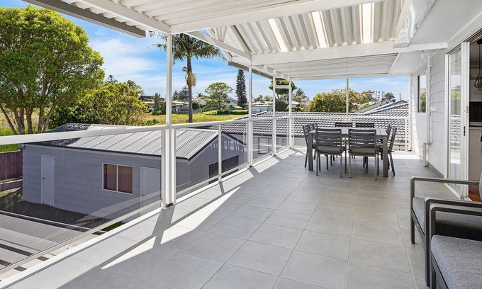 Gerringong House | Sandy Dreams - 300m from Werri Beach