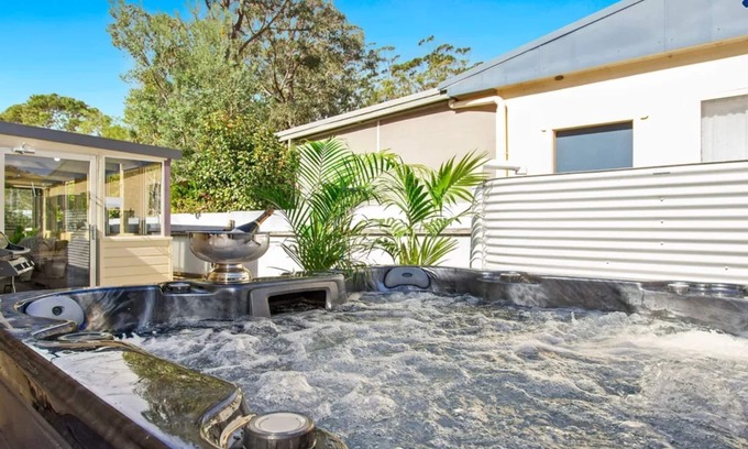 Callala Bay House | Sandy Shores – charming home by the bay