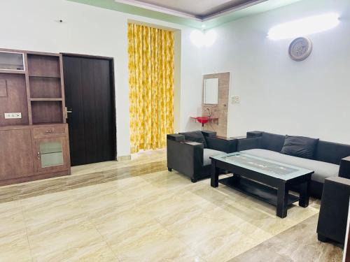 Sanganer Apartment | Sanganeri HOME STAY 2BHK 3BHK SINGLE ROOM