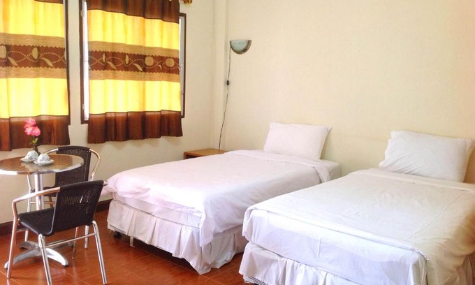 Mae Chaem Hotel | Sangthong Building