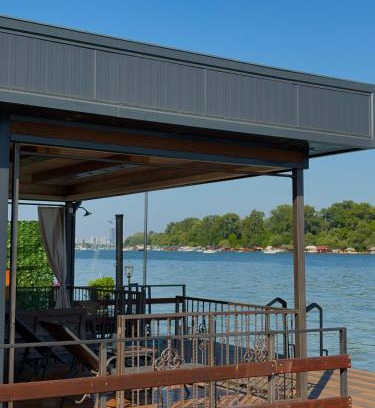 Novi Beograd Apartment | Santa Barbara River