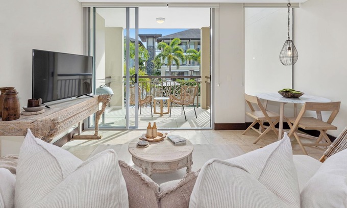 Casuarina Apartment | Santai Unit 229 - Unveiling Refined Elegance: Your Haven of Luxury