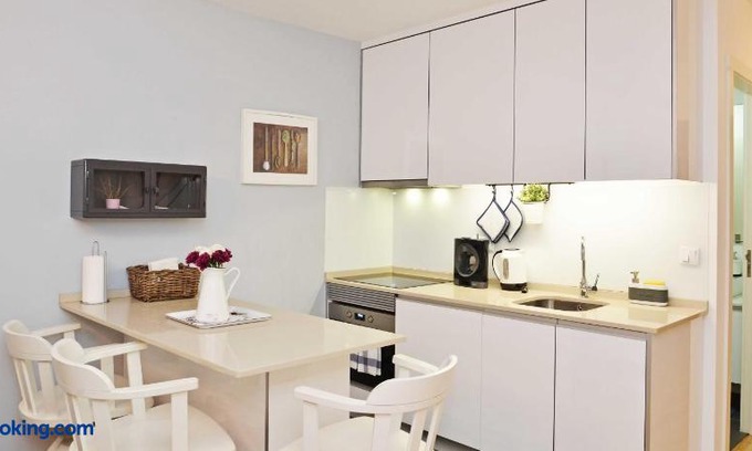 Pena Apartment | Santana 1 - Checkinhome