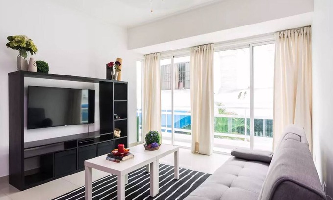 Downtown Santo Domingo Apartment | Santo Domingo City Center Cozy Apt. with Two Bedrooms + Free Parking and Gym ✔️