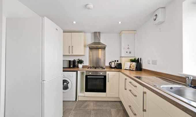 Failsworth Apartment | Sarah House, Apartment 4 | by Truestays ® Serviced Accommodation