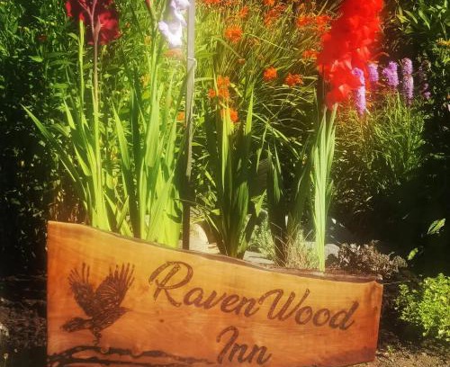 Black Creek Resort | Saratoga beach cabin with hot tub