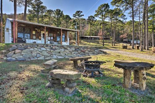 Clayton House | Sardis Serenity 1 BR Clayton Cabin with Lake View