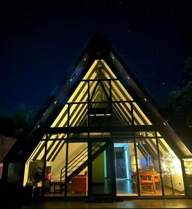 Sariaya Villa | Sariaya Staycation-Pool, Jacuzzi, PS5 and WiFi