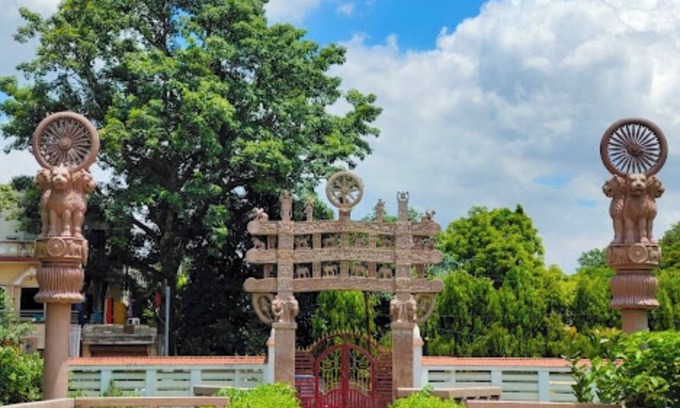 Sarnath House | Sarnath palace