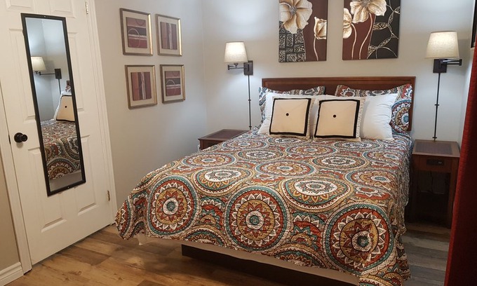 Sarnia House | Sarnia Hidden Gem - 3 BR/2 BA by College/Hwy/Arena