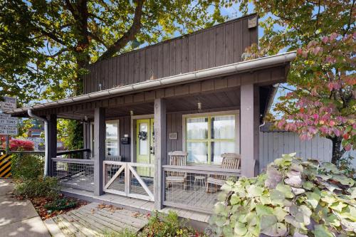 Waynesville House | Sassafras Cottage