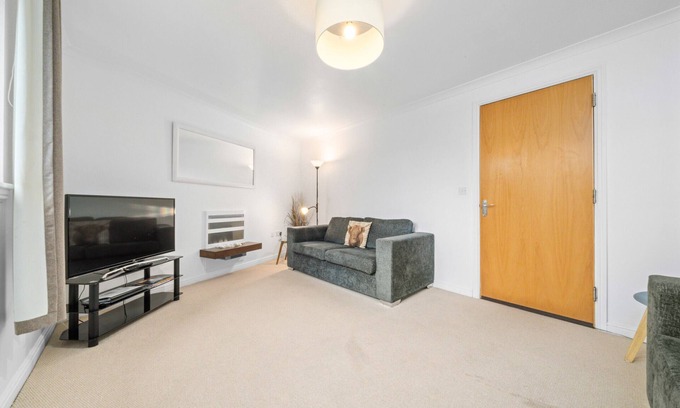 Ellemford Apartment | Saughton Suite with views of Water of Leith