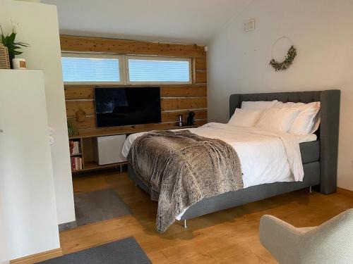 Espoo Ski Chalet | Sauna cottage in Nuuksio with private Hot Tub