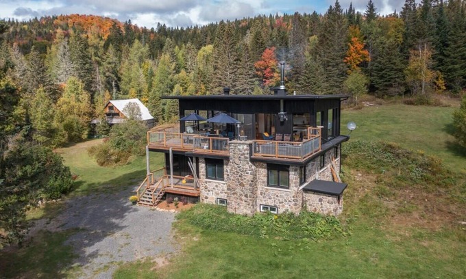 Saint Donat Ski Chalet | Scenic Hideaway Starry Nights and Spa