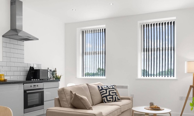 Balsall Common Apartment | SCA- Arden Apartment 6 (Sleeps 3) Free Parking