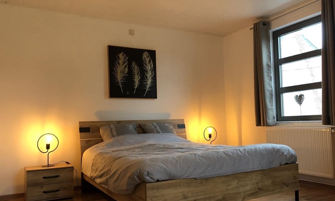 Philippeville Cottage | Scenic Cottage in Merlemont with Balcony