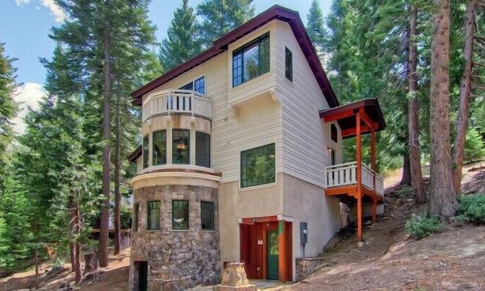 Yosemite National Park House | Scenic Wonder Ahwahnichi Lodge 3 Bedroom