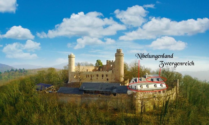 Bensheim Apartment | Schloß Auerbach Kleine Ferienwohnung