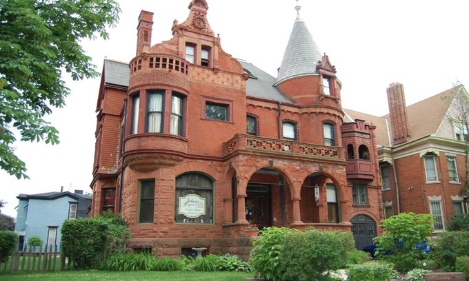 Concordia Bed & Breakfast | Schuster Mansion Bed & Breakfast