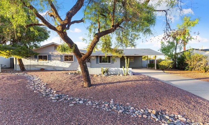 Village Grove House | Scottsdale Heated Pool Oasis 5 Mins Old Town