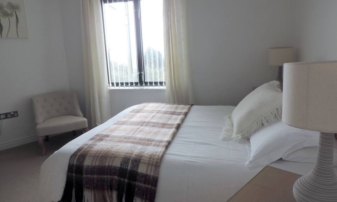 Boscundle Apartment | Sea Breeze Apartment “near the Eden Project”