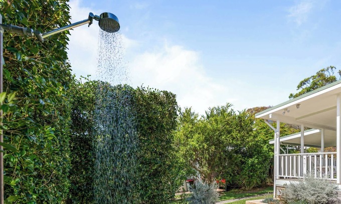 Forresters Beach House | Sea Breeze by Coast Hosting