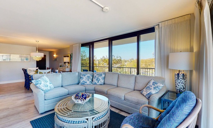 Bethany Beach Condo | Sea Colony Ocean 2nd floor condo w/elevator, gym, and free WiFi