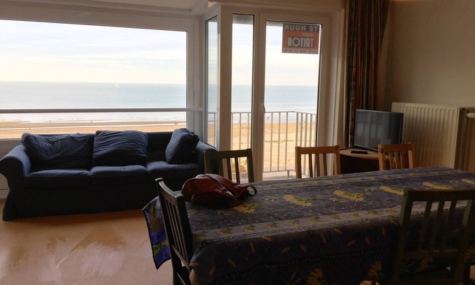 Oostduinkerke-Bad Apartment | Sea dike apartment