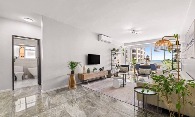 Sea Point Apartment | Sea-Facing Apartment at Adelphi Galleria, Seapoint