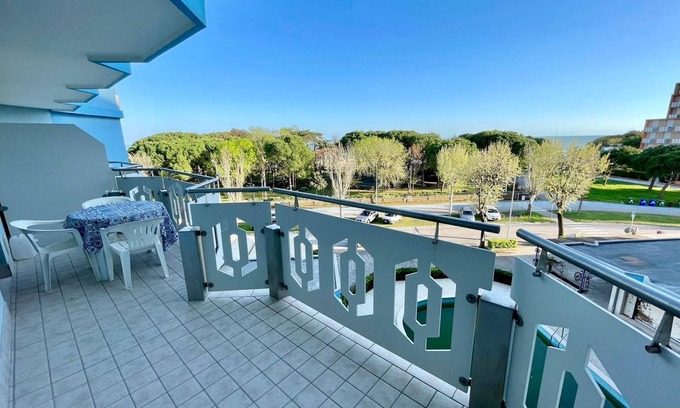 Porto Santa Margherita Apartment | Sea front apartment in a residence with pool