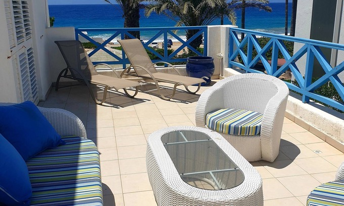 Chlorakas Villa | Sea Front Villa, 3 Bedrooms, Hot Tub, communal pool